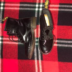 Dr marten black boots